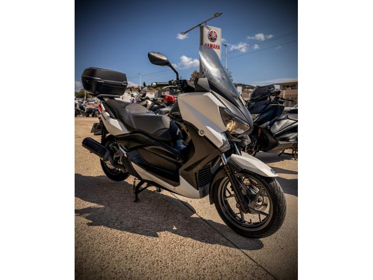 YAMAHA XMAX 125