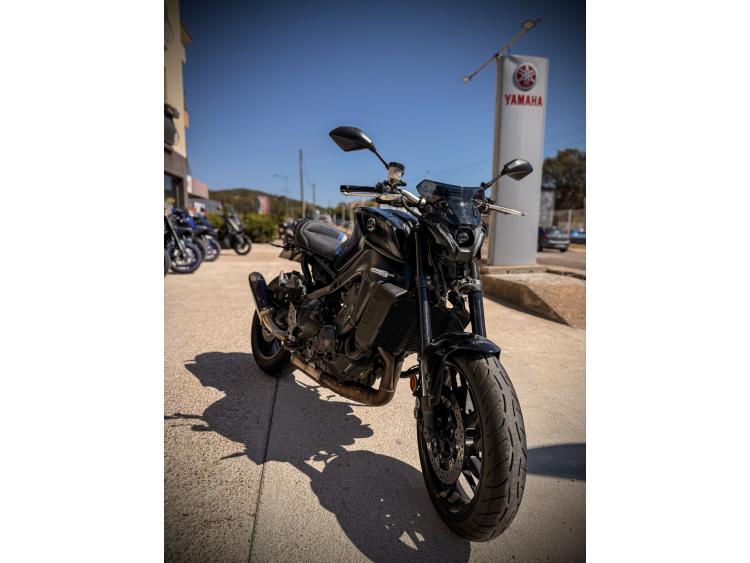 YAMAHA MT-09