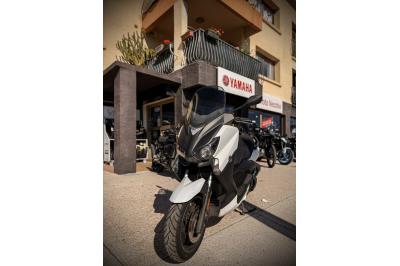 YAMAHA XMAX 125